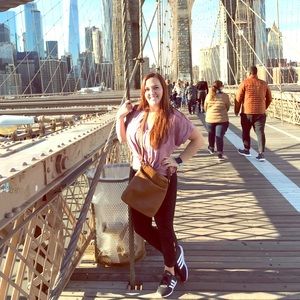 Meet your Posher, Lauren